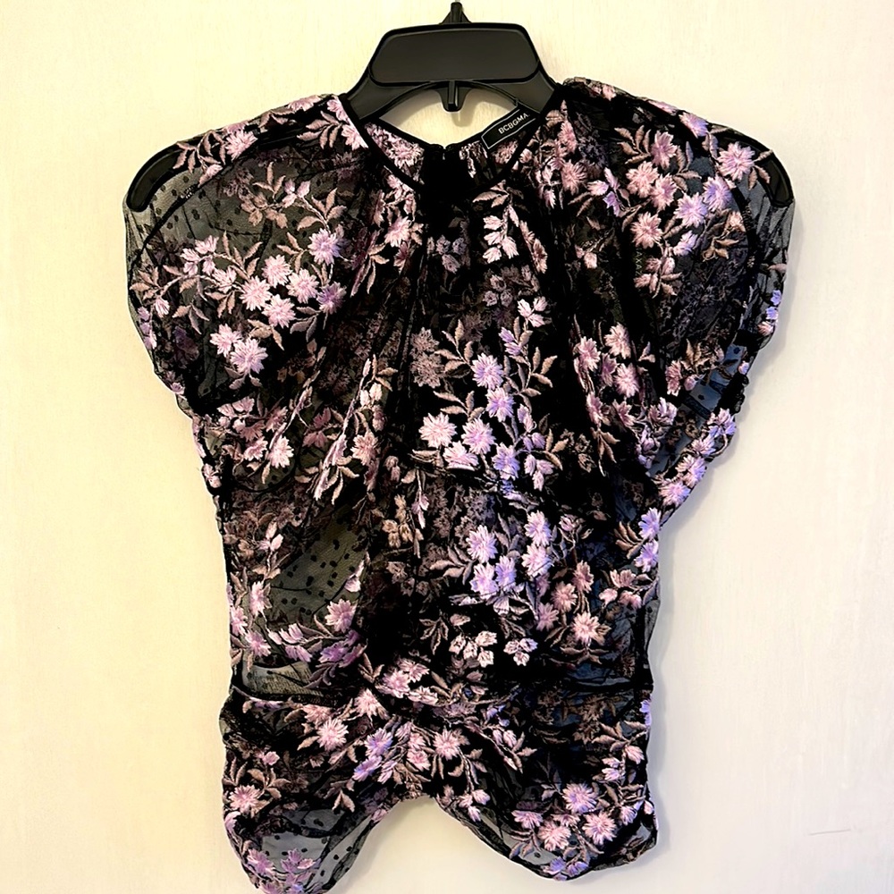 BCBGMAXAZRIA ruffled shear top